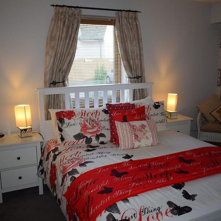 Dunroamin Self-Catering Apartment อาวีมอร์ ภายนอก รูปภาพ