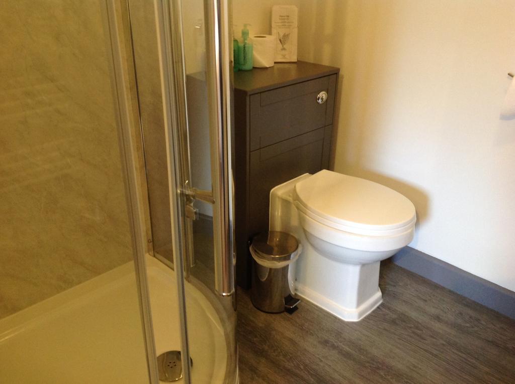 Dunroamin Self-Catering Apartment อาวีมอร์ ภายนอก รูปภาพ