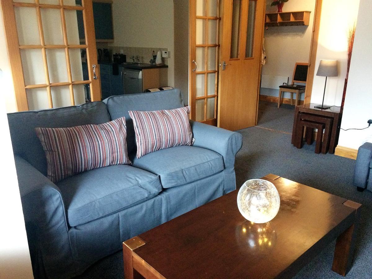 Dunroamin Self-Catering Apartment อาวีมอร์ ภายนอก รูปภาพ