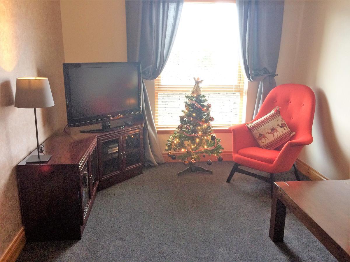 Dunroamin Self-Catering Apartment อาวีมอร์ ภายนอก รูปภาพ