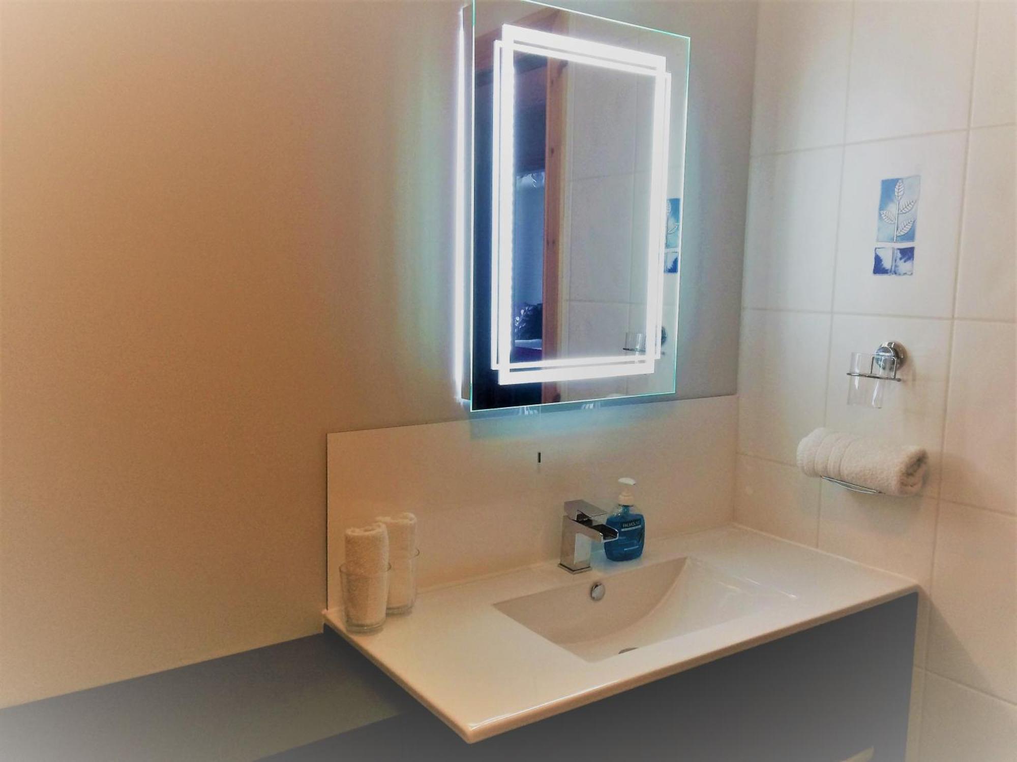 Dunroamin Self-Catering Apartment อาวีมอร์ ภายนอก รูปภาพ