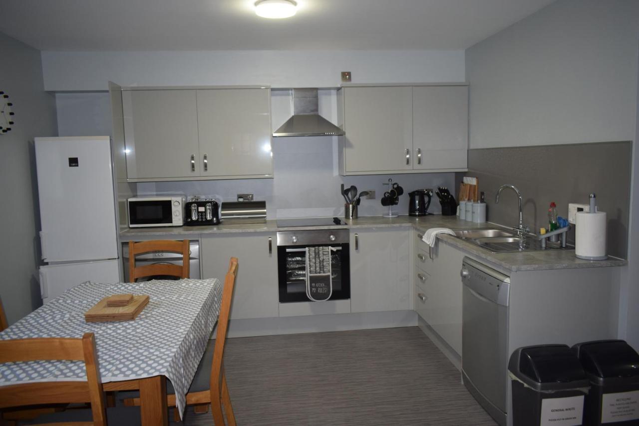 Dunroamin Self-Catering Apartment อาวีมอร์ ภายนอก รูปภาพ