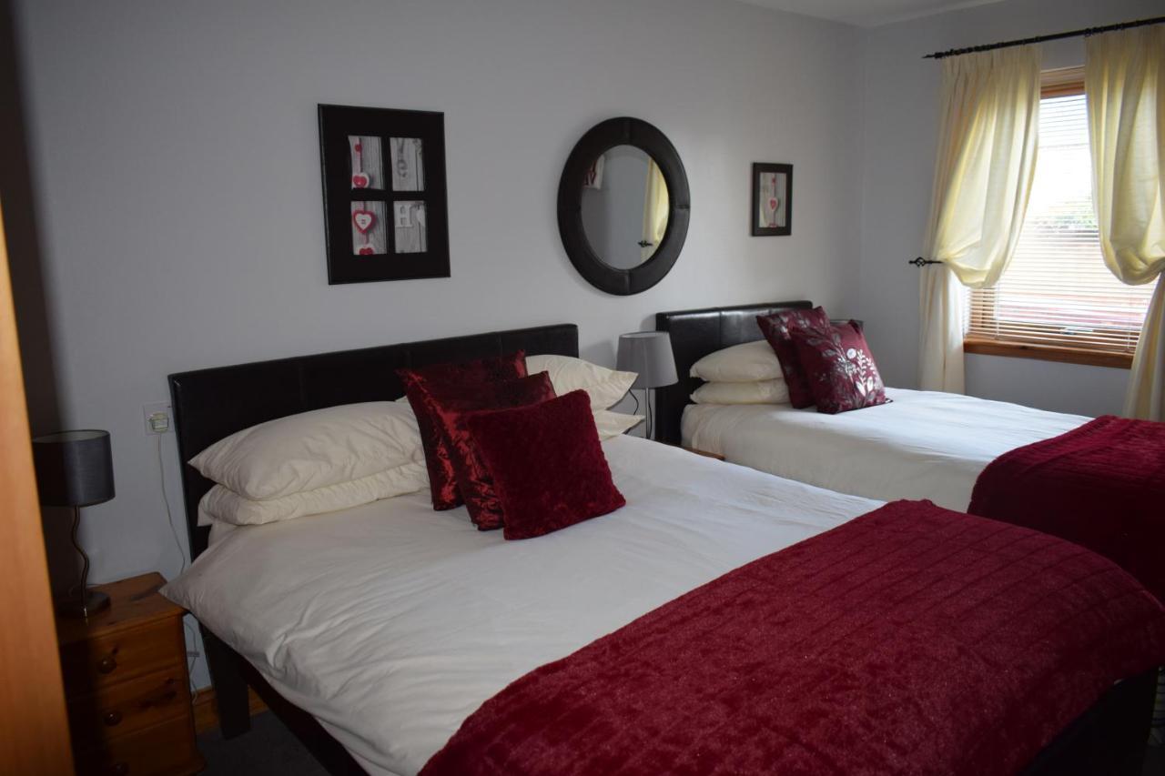 Dunroamin Self-Catering Apartment อาวีมอร์ ภายนอก รูปภาพ